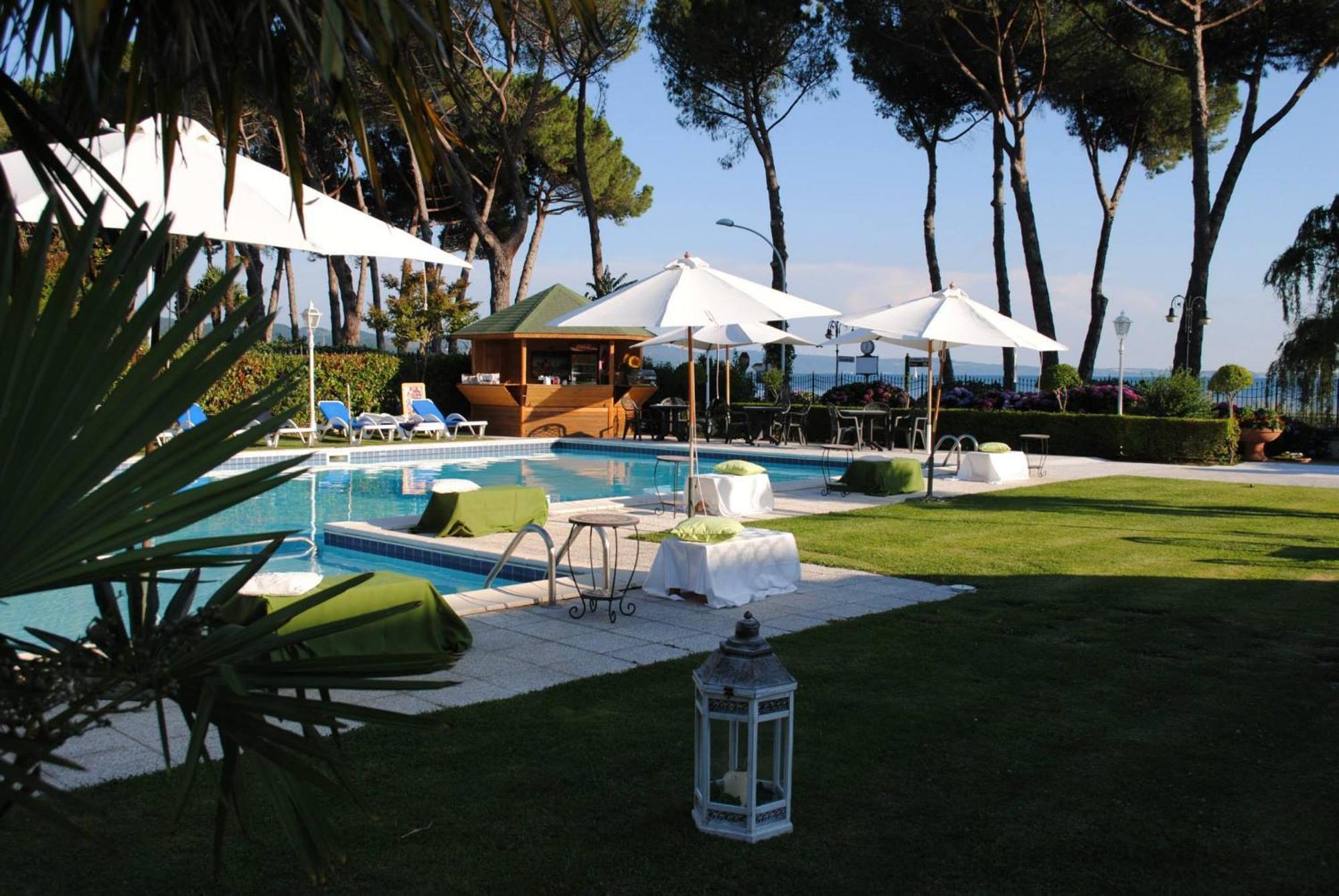 Platani Hotel Bolsena Exteriör bild