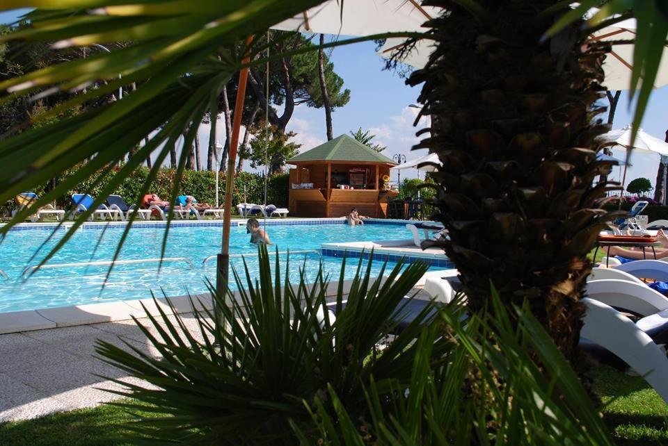 Platani Hotel Bolsena Exteriör bild